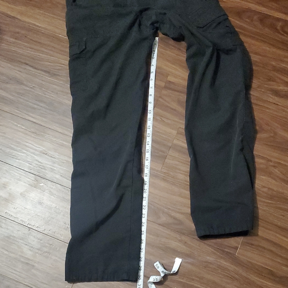 5.11 Tactical Women's Black Cargo Pants with D‑Ring and Utility Pockets - Picture 10 of 10